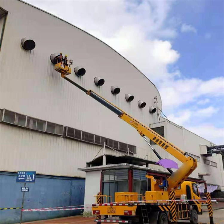 藁城高空作业车出租服务：专业广告牌安装解决方案